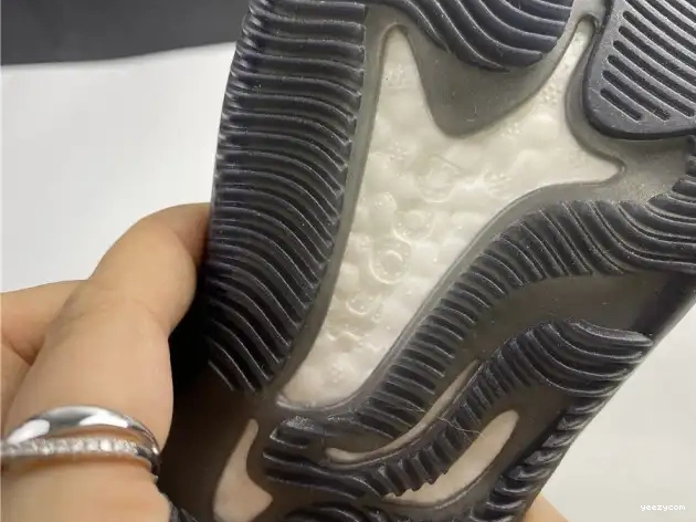 YEEZY GLOW HYLTE ADIDAS BOOST 380 FZ4990 0702